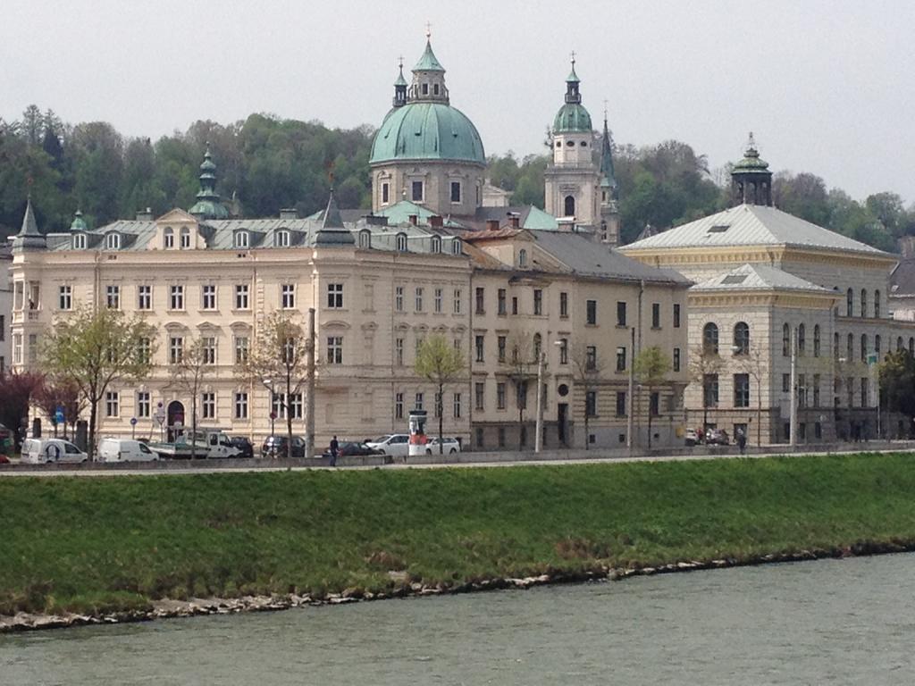 Sarah'S Altstadt Oase Salzburg Buitenkant foto