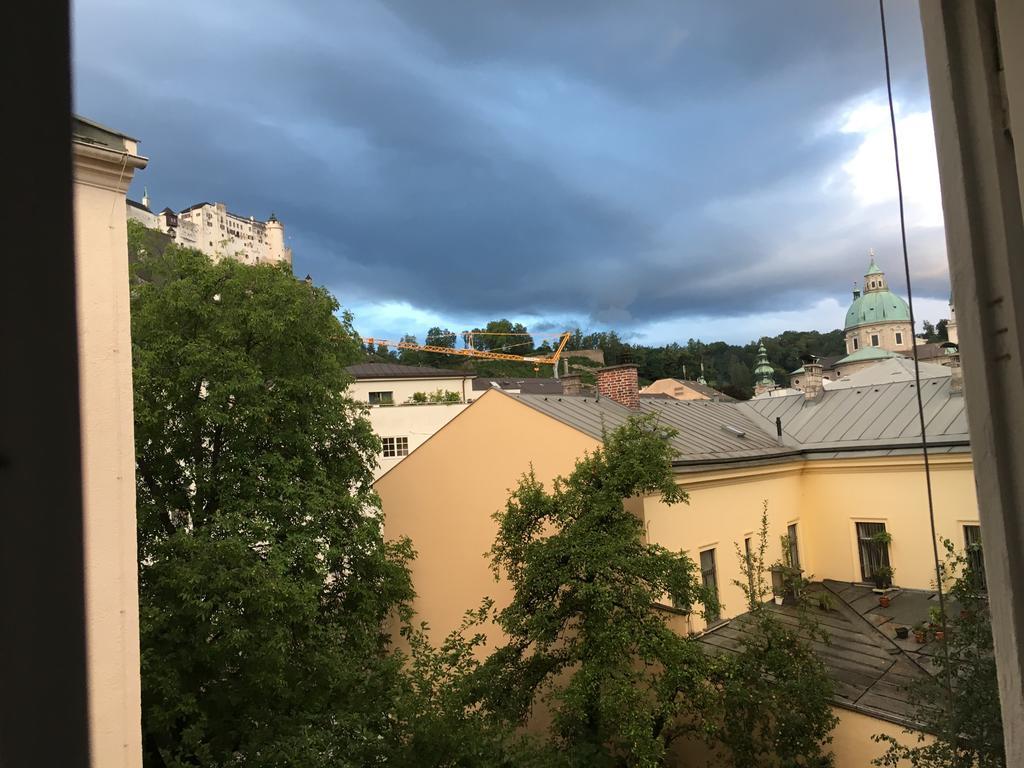 Sarah'S Altstadt Oase Salzburg Buitenkant foto